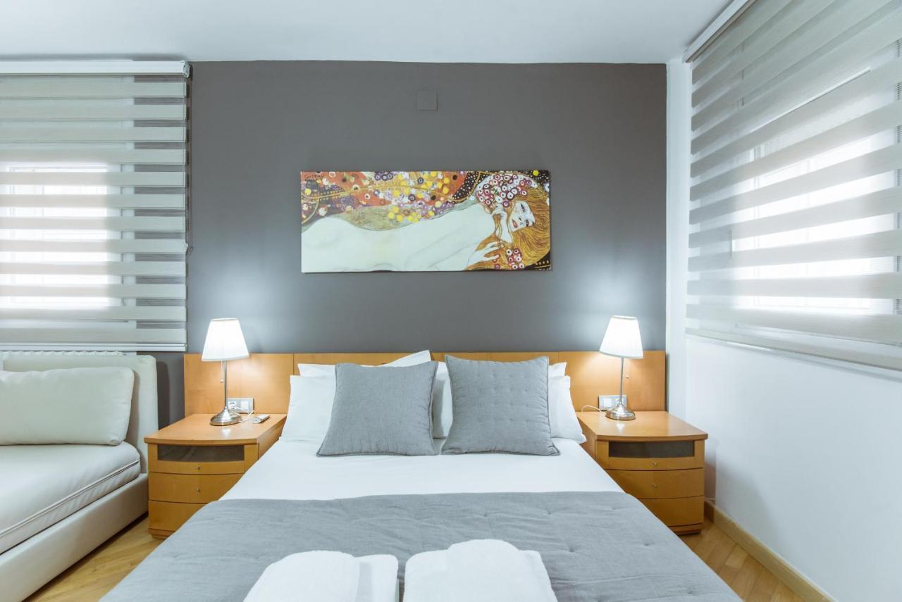 Two Bedroom Townhouse Within 10Min Walk From Beach Barcelona Exterior photo