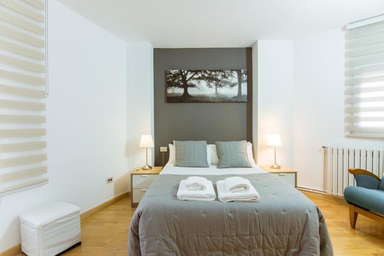 Two Bedroom Townhouse Within 10Min Walk From Beach Barcelona Exterior photo