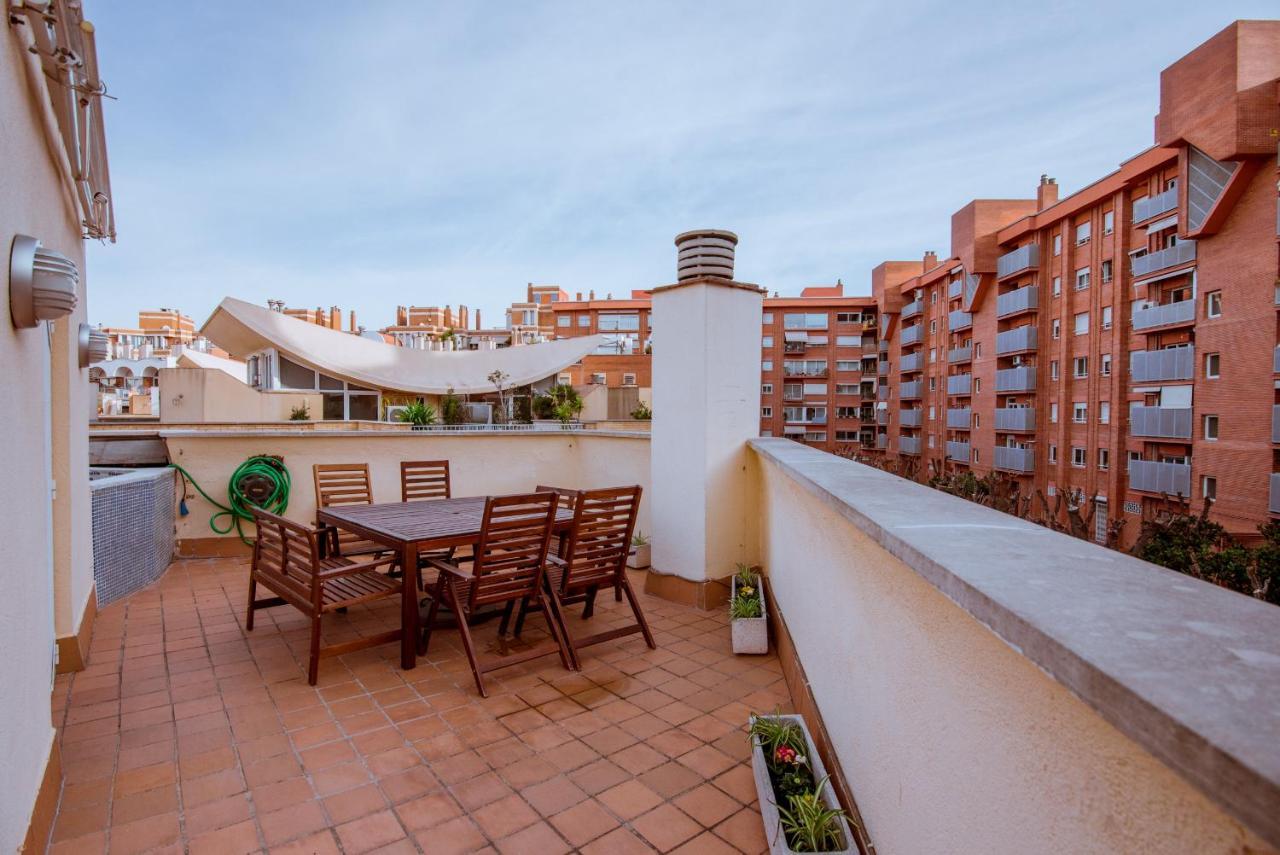 Two Bedroom Townhouse Within 10Min Walk From Beach Barcelona Exterior photo