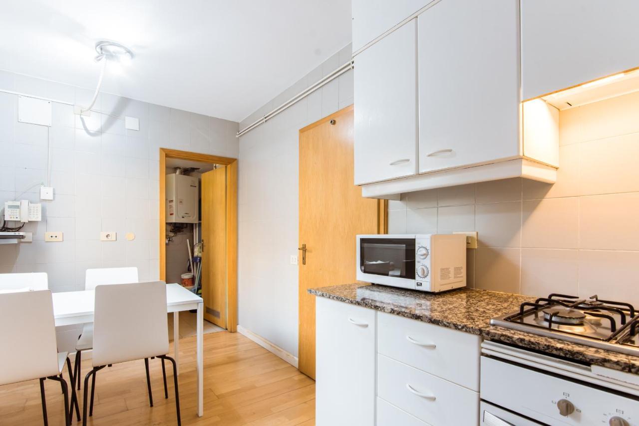 Two Bedroom Townhouse Within 10Min Walk From Beach Barcelona Exterior photo